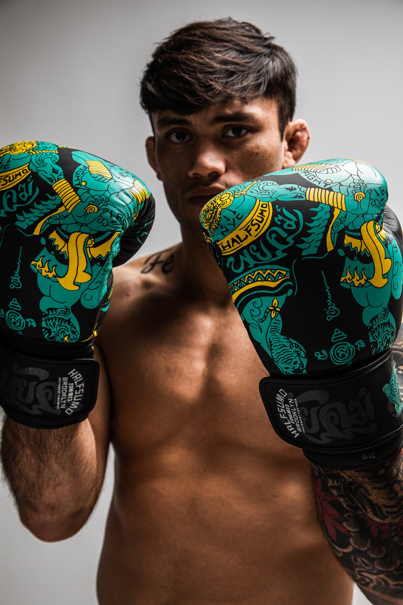 Khanom Boxing Gloves