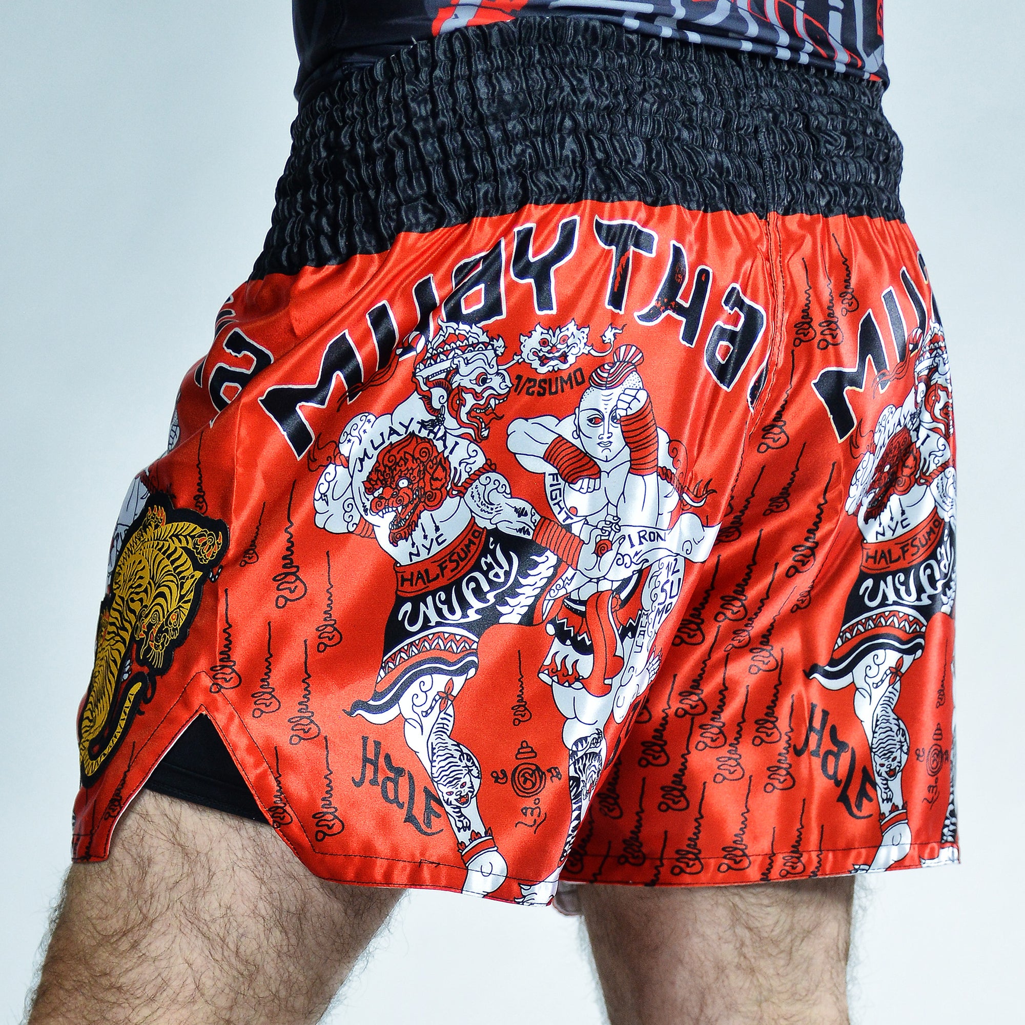 8 Limbs Muay Thai Shorts Red#N#– Half Sumo